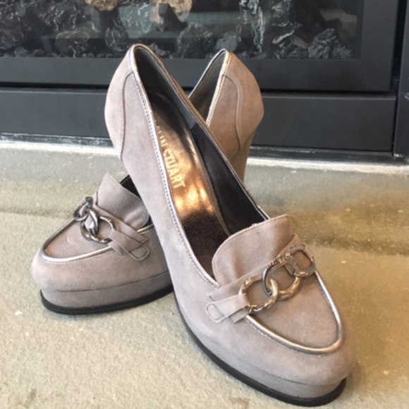 Gray Pumps - Picture 1 of 2